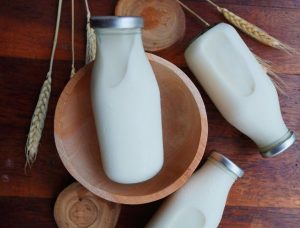 Susu Sapi, Susu Nabati, atau Non Dairy Creamer yang Paling Tepat untuk Kesehatan?