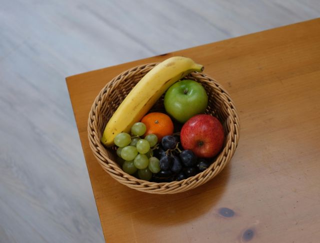 Dampak Kebiasaan Makan Buah Setiap Malam bagi Gula Darah dan Kesehatan Metabolik