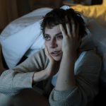 7 Kebiasaan yang Merusak Kualitas Tidur Malam dan Cara Mengatasinya Secara Alami