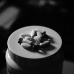 Bahaya Menggerus Obat Sembarangan