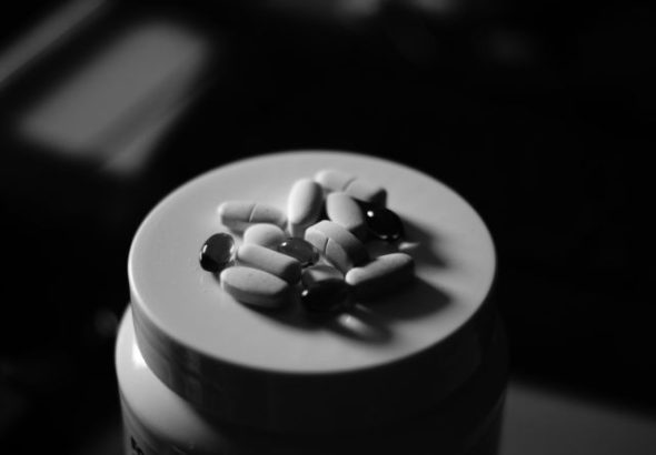 Bahaya Menggerus Obat Sembarangan