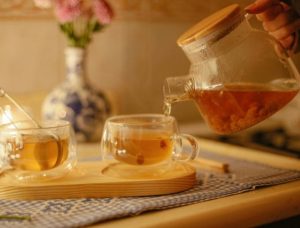 Apakah Minum Teh Setelah Makan Bisa Sebabkan Anemia?