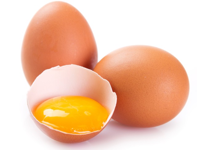 manfaat lutein dan zeaxanthin dalam kuning telur untuk kesehatan mata lansia